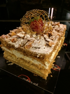 Milhoja Almendra (crema y nata)